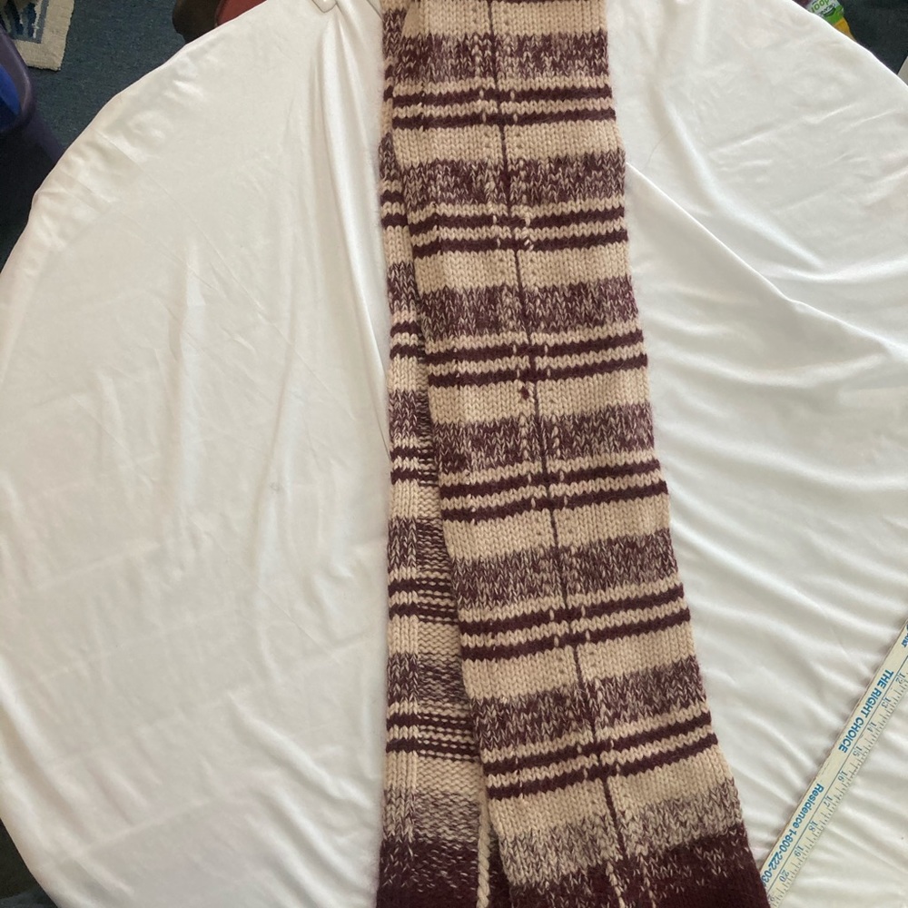 Moda International scarf - Picture 2 of 4